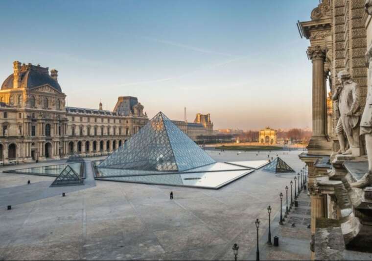 In France, five more suspects have been arrested in the case of the Louvre robbery