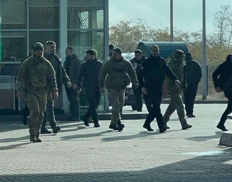 Budanov with DIU special forces spotted on the way to Pokrovsk,  Major Tkachuk