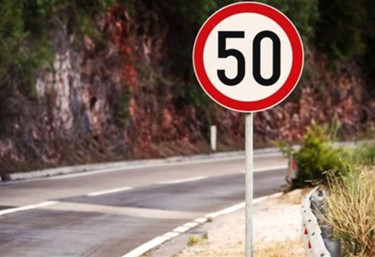 З 1 листопада в Україні діють обмеження швидкості у містах