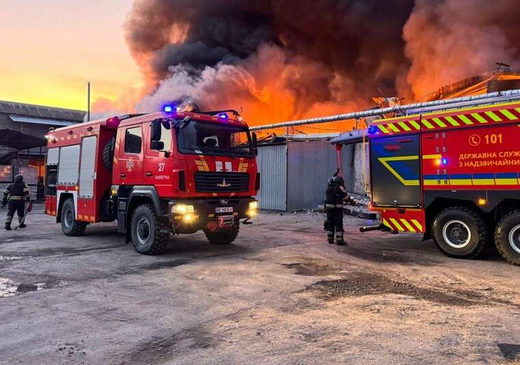 Ракетный удар по Днепру: Повреждено предприятие, ранен 37-летний мужчина