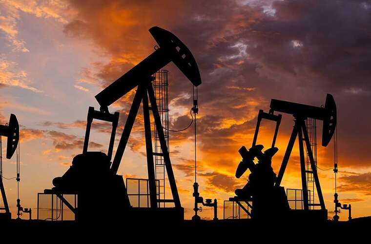 г +:      -  ""  ,  Bloomberg