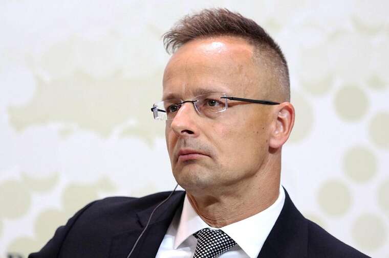 Угорщина проти: Сіярто заявив, що нинішній уряд не допустить вступу України до Євросоюзу