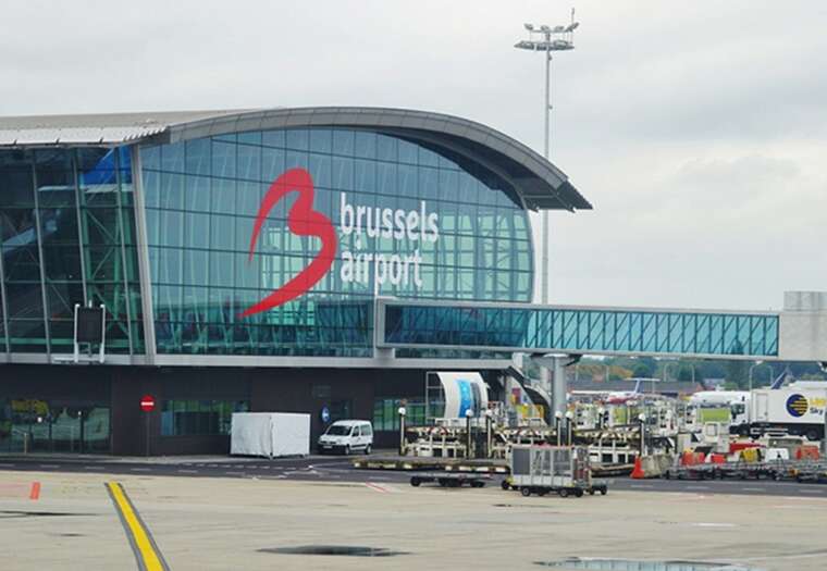 Угроза безопасности: Аэропорты Бельгии временно закрыли небо из-за появления неизвестных беспилотников