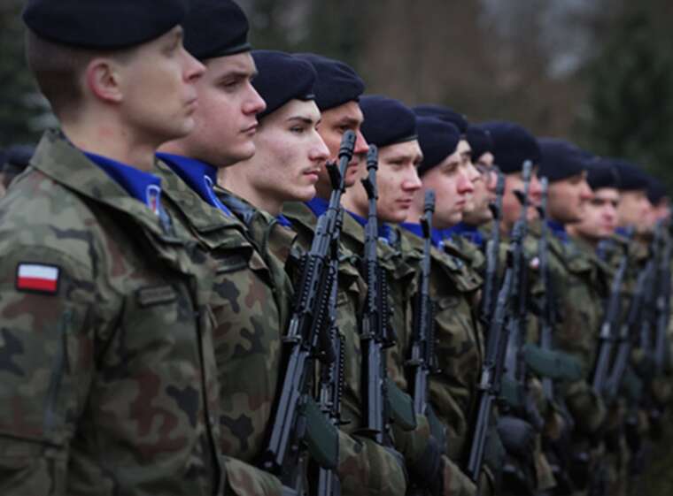 Ответ на угрозы: Польша запускает массовую добровольную военную подготовку 400 тысяч граждан