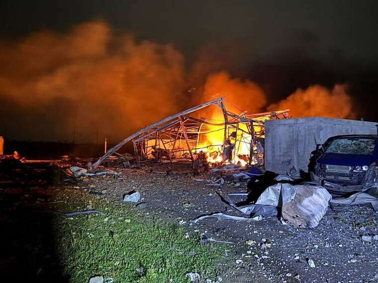 Ночная атака дронов: На Одесщине повреждены объекты энергетики, складские помещения и админздание