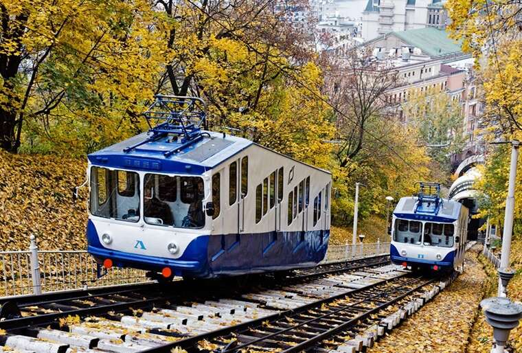 В Киеве остановили работу фуникулера из-за стабилизационного отключения электроэнергии, – КГВА