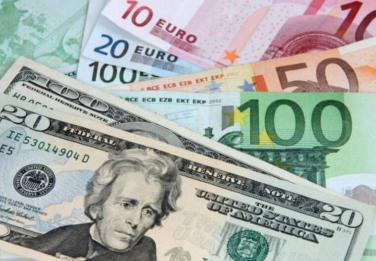 Россияне массово отказываются от долгосрочных депозитов из-за нестабильной экономики