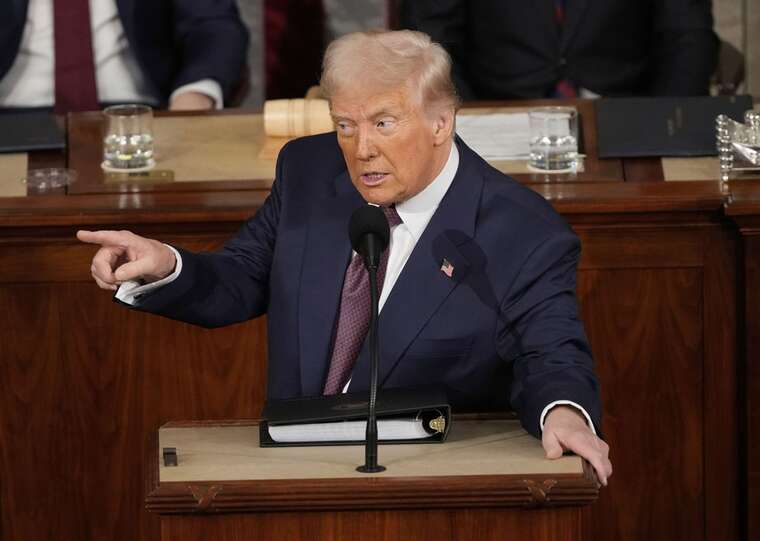 Трамп обвинил демократов в шатдауне из-за бюджета и Obamacare