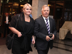 Ïåòð Ñèìîíåíêî ñ ñóïðóãîé Îêñàíîé Âàùåíêî. Øîó Âå÷åðíèé êâàðòàë.