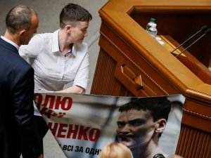 Не становитесь у нее на пути. Она не запиарит, а врежет. Первый день в Раде Савченко. Эксперт Не становитесь у нее на пути. Она не запиарит, а врежет. Первый день в Раде Савченко. Эксперт dqxikeidqxitkant