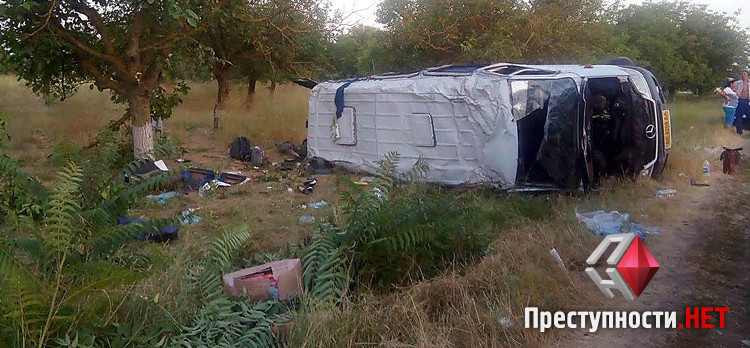 Под Николаевом пьяный водитель зерновоза врезался в микроавтобус с пассажирами: 2 человека погибло, еще 10 тяжело ранены - Copyright https://news.pn dqxikeidqxitkant