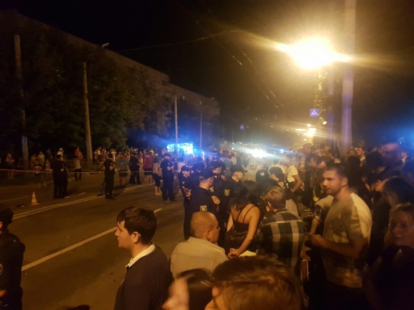 3525b9d6_579d255707e58