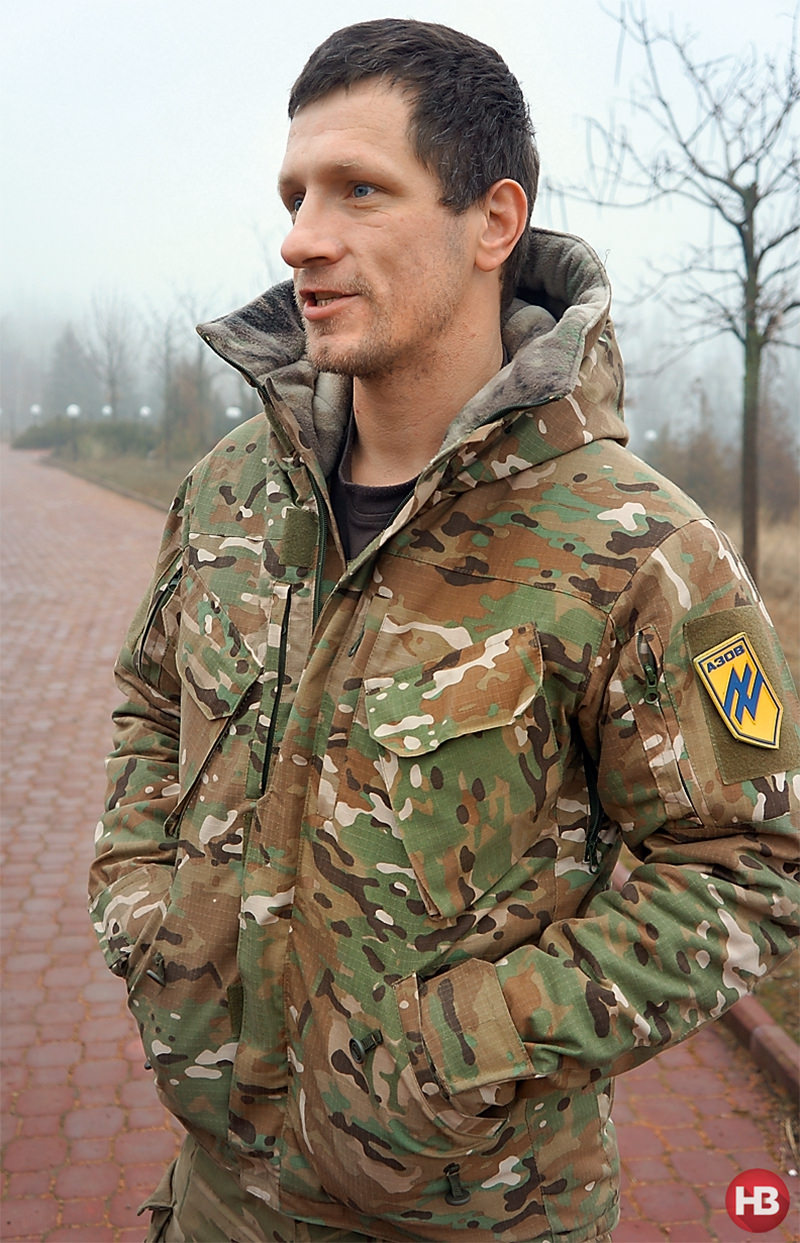 ЗАЩИТНИК: Андрей Сидоренко, протестант и инструктор полка Азов, говорит: на войне он защищает себя, родных и свою землю