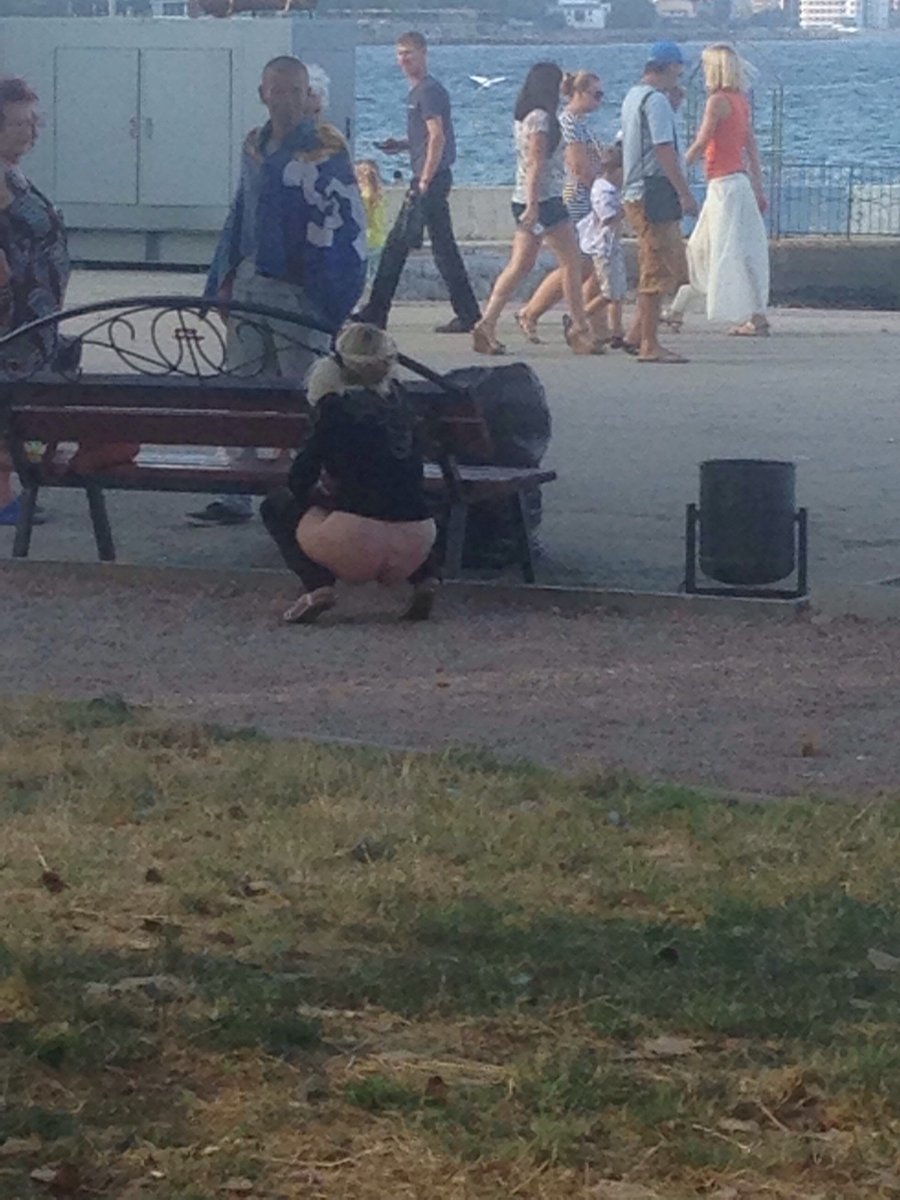 Як "русскій мір" безсоромно паскудить в окупованому Криму (ФОТО 18+) - фото 1 Як "русскій мір" безсоромно паскудить в окупованому Криму (ФОТО 18+) - фото 1 dqxikeidqxiqqeant