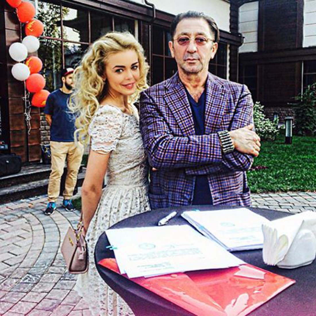 8f69bf238f79f91bdc60968f87d6cd63