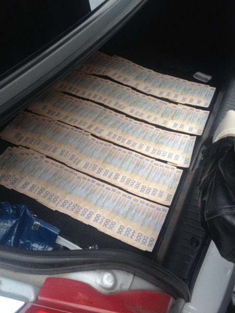 Чиновника, подозреваемого по делу свалки под Львовом, задержали на взятке (обновлено) - 22159 Чиновника, подозреваемого по делу свалки под Львовом, задержали на взятке (обновлено) - фото 22159 dqxikeidqxiqqeant