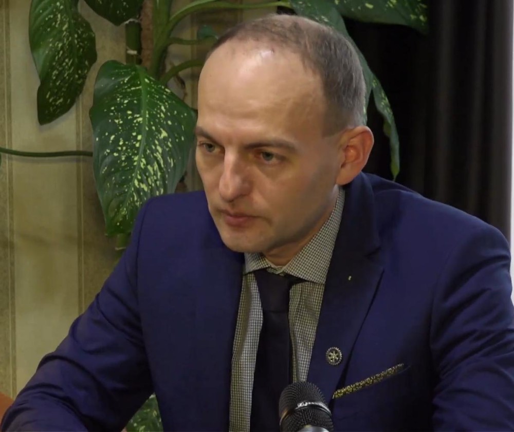 Максим Коваль