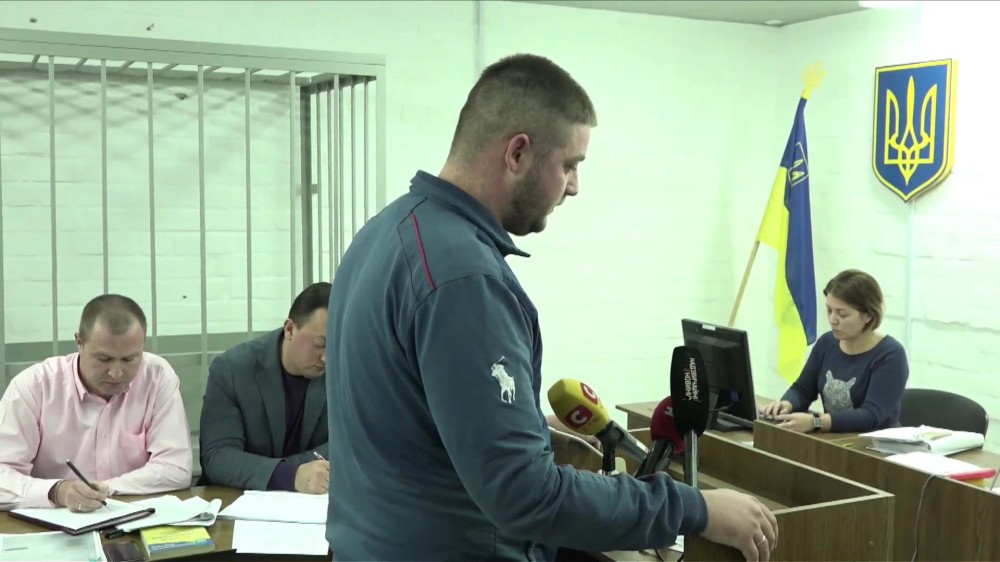 Таксист в суде отказался от претензий к обвиняемым