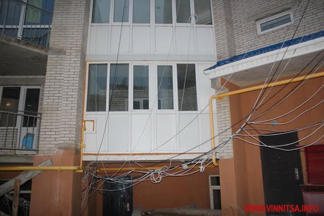 Винница.info: Дім під напругою. До вінницької 9-поверхівки електрика подається через кабелі, що тягнуться по стінах будинку Винница.info: Дім під напругою. До вінницької 9-поверхівки електрика подається через кабелі, що тягнуться по стінах будинку dqxikeidqxiqqeant