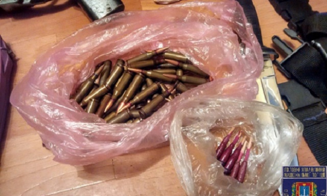 Под Одессой пьяный военнослужащий угрожал взорвать гранату возле ресторана - 23595 Под Одессой пьяный военнослужащий угрожал взорвать гранату возле ресторана - фото 23595