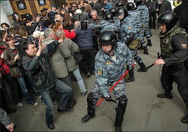 Рома Кенга и Universal Music ... / ВСЕКОММЕНТАРИИ.com