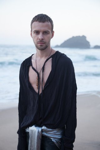 Деньги не пахнут: семь украинских артистов, зарабатывающих концертами в стране-агрессоре - 25481 Деньги не пахнут: семь украинских артистов, зарабатывающих концертами в стране-агрессоре - фото 25481