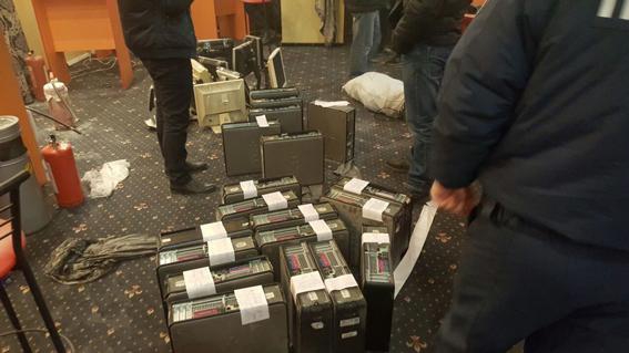 Полиция накрыла 65 подпольных казино - 27647 Полиция накрыла 65 подпольных казино - фото 27647 dqxikeidqxiqqeant