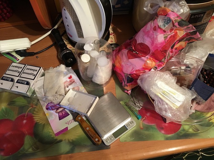 СБУ затримала зловмисницю, яка виготовляла документи для терористів «ДНР» (відео)