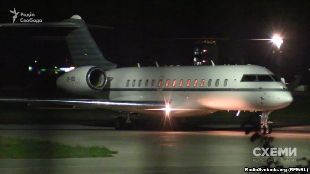 Літак Bombardier Global Express 6000 з австрійською реєстрацією та бортовим номером OE-IDO, яким постійно користується Віктор Пінчук