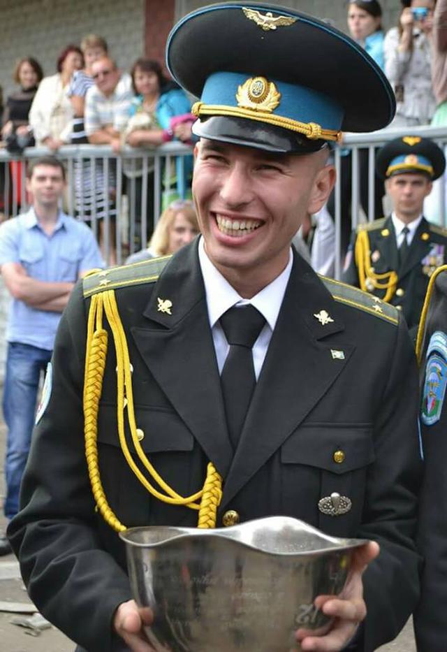 Прошлой ночью под Авдеевкой погиб капитан 80-й бригады Марис Каминский 03 Прошлой ночью под Авдеевкой погиб капитан 80-й бригады Марис Каминский 03 dqxikeidqxiqqeant