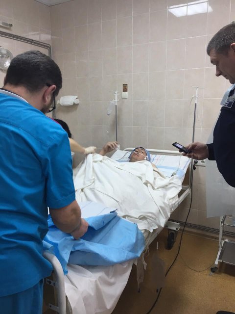 Раненый в Авдеевке спасатель пришел в сознание - 32970 Раненый в Авдеевке спасатель пришел в сознание - фото 32970