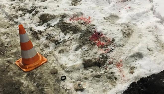 Пострадавшего скорая увезла в "неотложку". Фото: NewsRoom Фото: NewsRoom