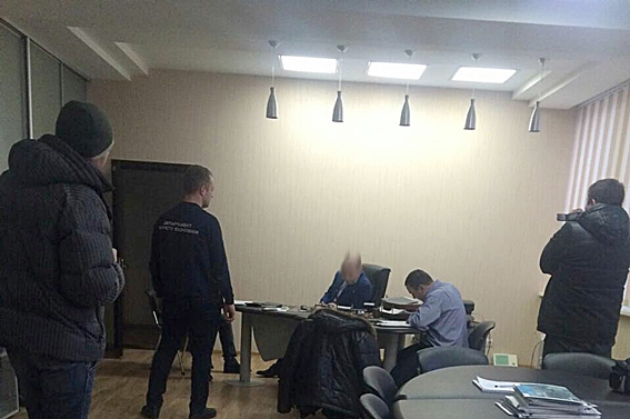 В Харькове руководители завода вымогали у бизнесмена 1,5 миллиона гривен взятки - 36384 В Харькове руководители завода вымогали у бизнесмена 1,5 миллиона гривен взятки - фото 36384