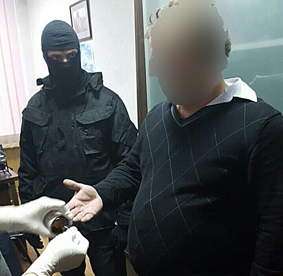 Взятка месяца. Размеры поборов значительно возросли - 36523 Взятка месяца. Размеры поборов значительно возросли - фото 36523