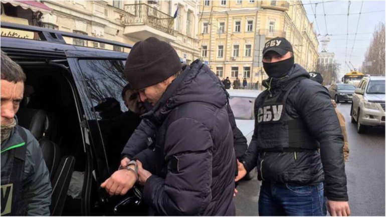 Взятка месяца. Размеры поборов значительно возросли - 36527 Взятка месяца. Размеры поборов значительно возросли - фото 36527