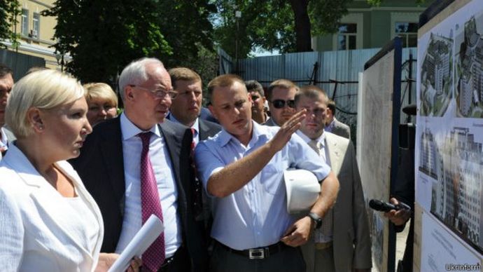 За часів прем’єрства Миколи Азарова. На фото з екс-прем’єром Ірина Коваль dqxikeidqxitkant