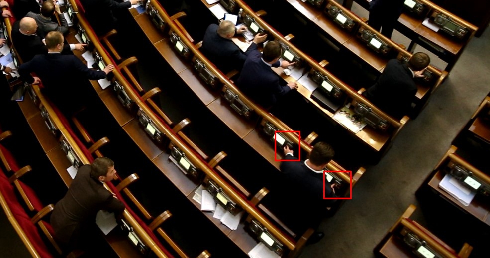 Рекордсмен. Нардеп Антон Яценко проголосовал за шестерых - 38288 Рекордсмен. Нардеп Антон Яценко проголосовал за шестерых - фото 38288 dqxikeidqxitkant