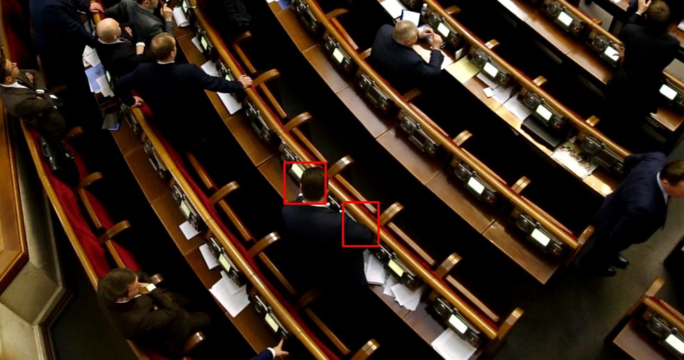 Рекордсмен. Нардеп Антон Яценко проголосовал за шестерых - 38289 Рекордсмен. Нардеп Антон Яценко проголосовал за шестерых - фото 38289