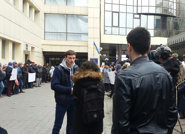 Державну фіскальну службу пікетували борці з корупцією на митниці Державну фіскальну службу пікетували борці з корупцією на митниці dqxikeidqxitkant