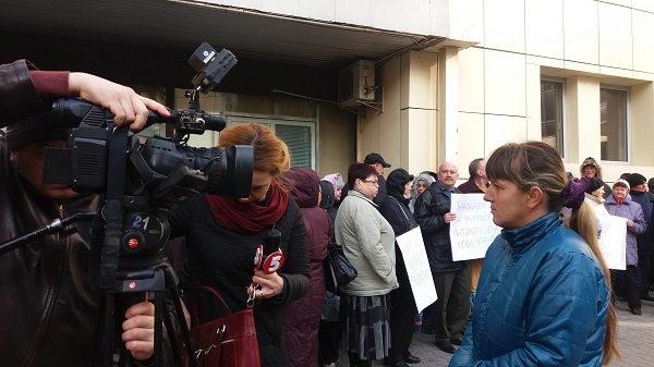 Державну фіскальну службу пікетували борці з корупцією на митниці Державну фіскальну службу пікетували борці з корупцією на митниці