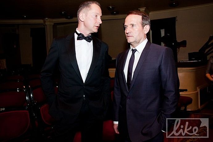 Раніше стрімкий успіх російського тютюнового гіганта в Україні ЗМІ пов’язували із персоною Віктора Медведчука dqxikeidqxitkant