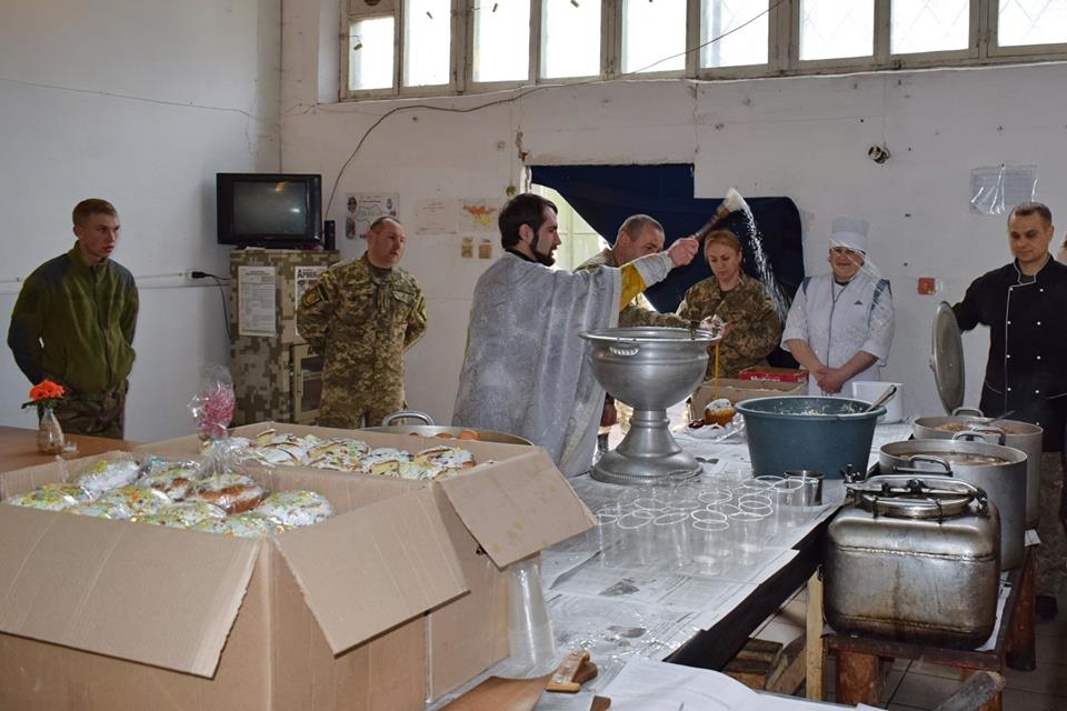 Пасха в зоне АТО dqxikeidqxiqqeant