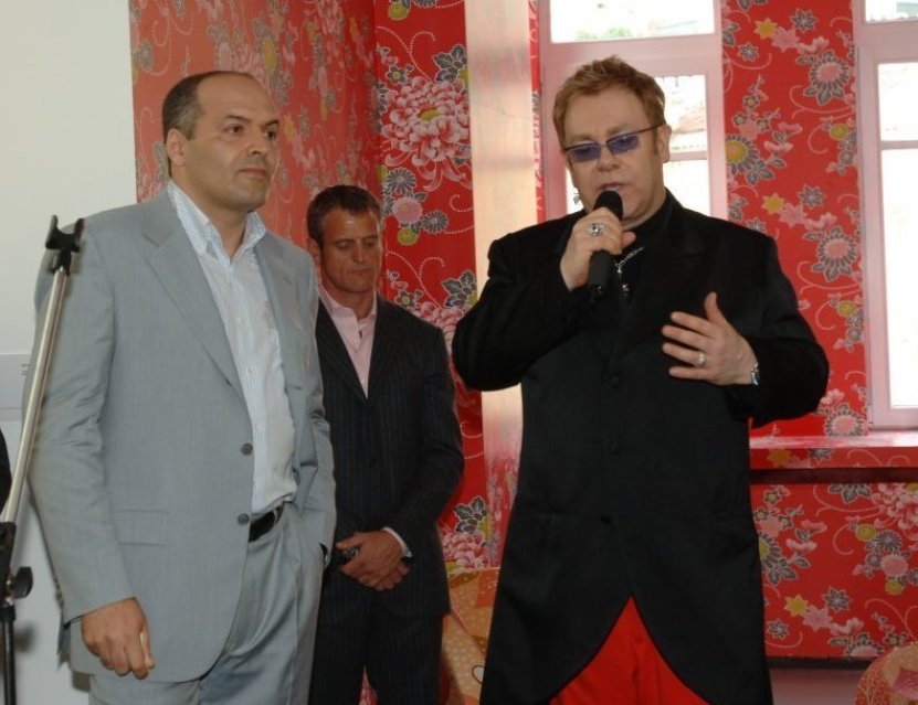 пинчук_элтон_джон dqxikeidqxiqqeant