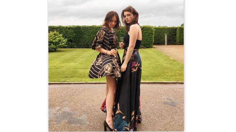 Дочки Порошенко закончили колледж в Великобритании (фото) - 51548 Дочки Порошенко закончили колледж в Великобритании (фото) - фото 51548 dqxikeidqxitkant