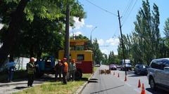 В Николаеве силовая опора рухнула на «маршрутку», пострадало два человека - Copyright https://news.pn