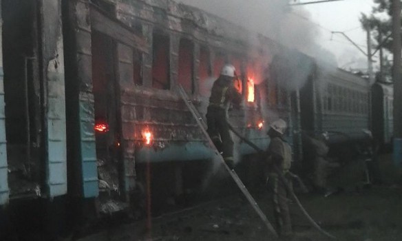 В Харькове горели вагоны электропоезда, 15.07.2017 г.