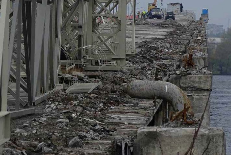 Центральный мост в Днепре. Наши дни dqxikeidqxiqqeant