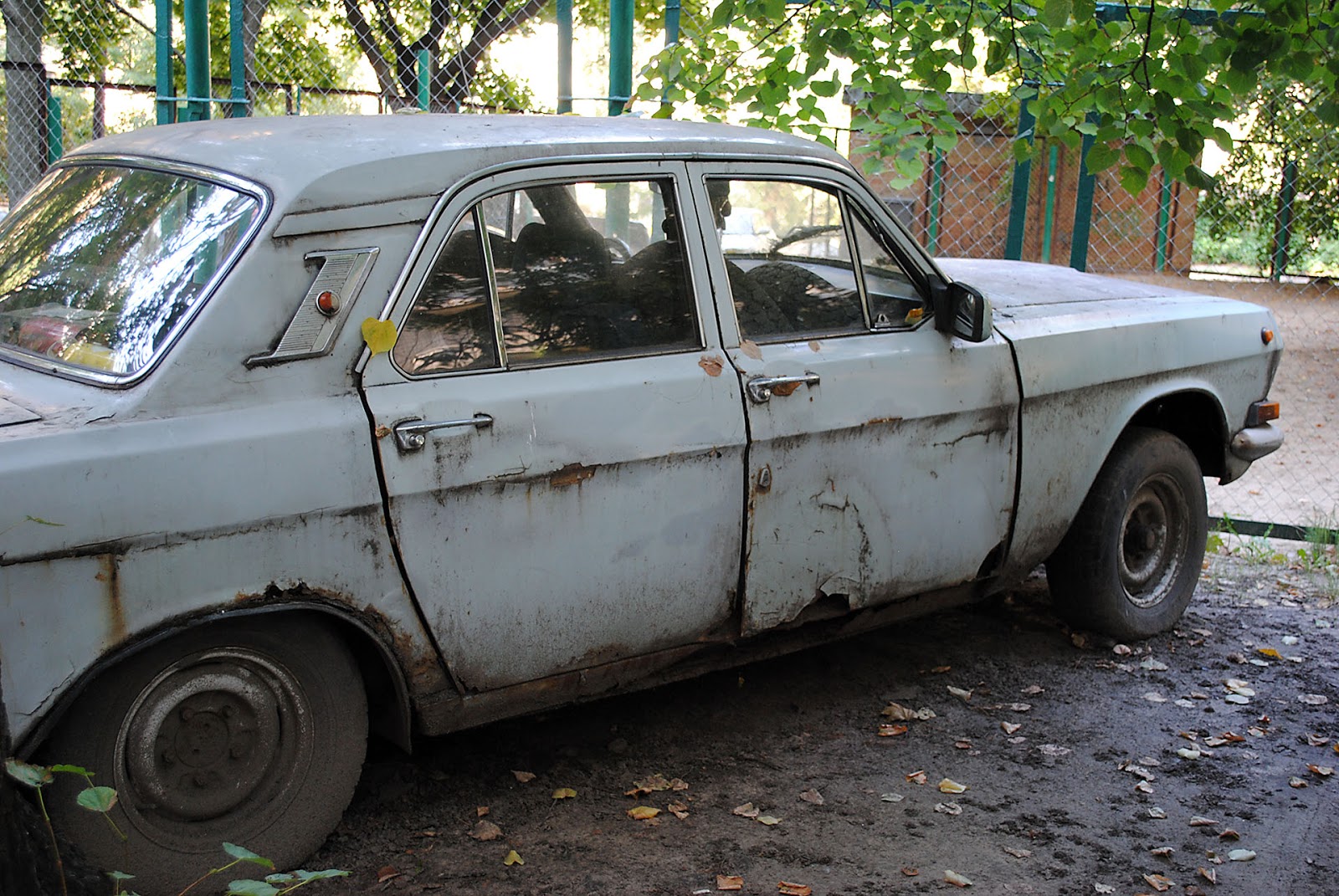 Киев, улица Саперное поле