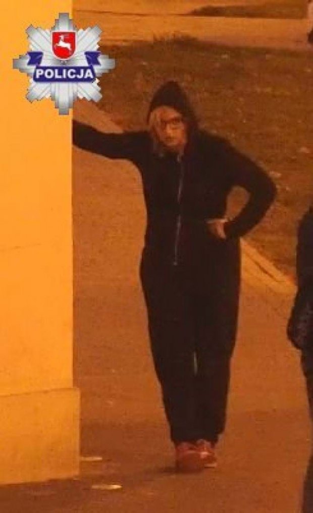 Поліція розшукує нападників на українку: двох молодих чоловіків та жінку