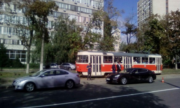 В Киеве произошла пере стрелка на перекрестке ул. Зоологической и ул. Дегтяревской, 8 сентября 2017